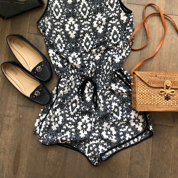 Black and White Romper - Picture 2 of 2